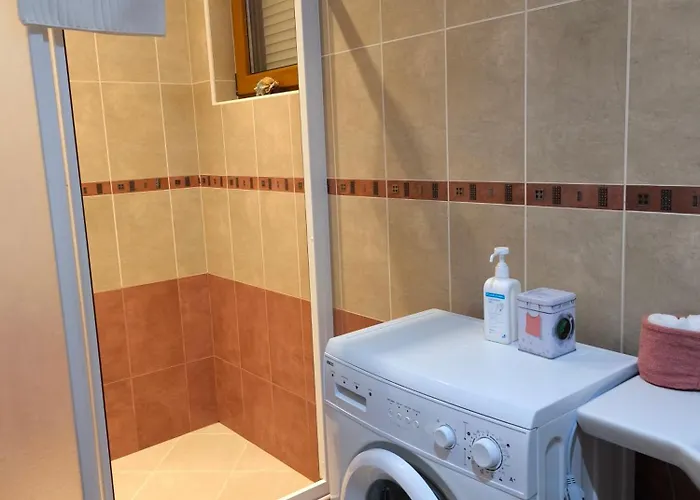 Апартамент Sea Bliss Retreat -santa Marina -