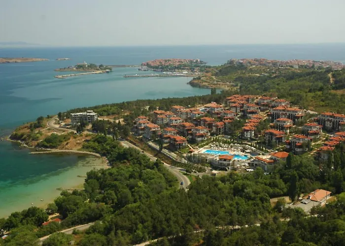 Апартамент Sea Bliss Retreat -santa Marina - Созопол